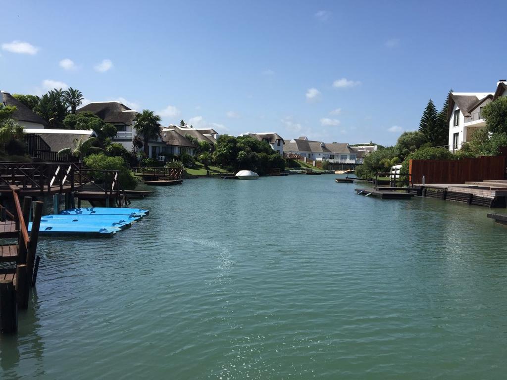 Thatch House On The Canals Βίλα St Francis Bay Εξωτερικό φωτογραφία